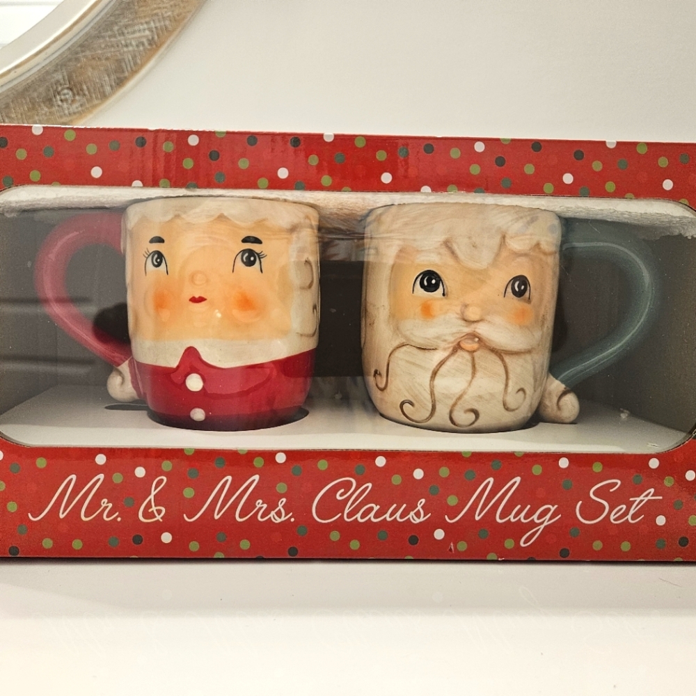 Johanna Parker Mr and Mrs Claus Mug Set